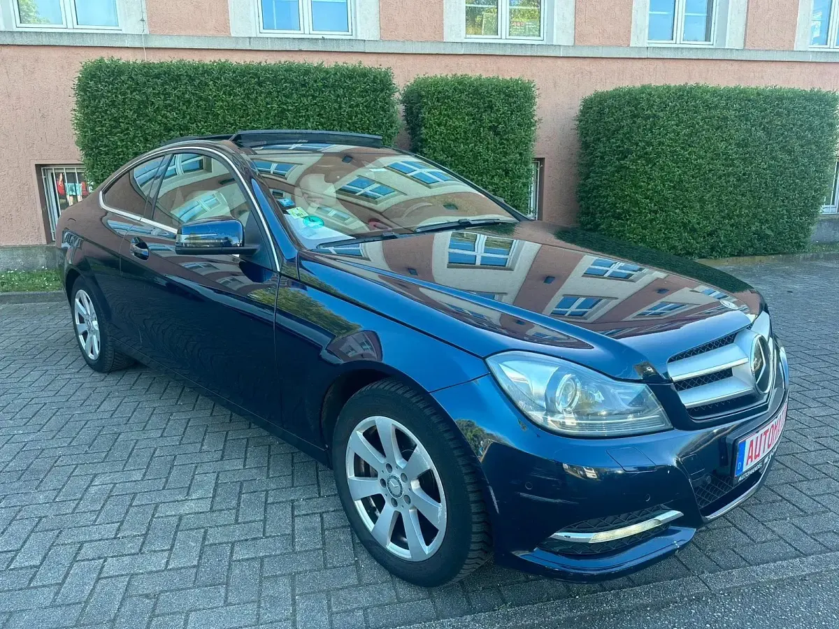 Gebraucht Mercedes C220 170 PS (125 kW) 2014 Blau Coupé