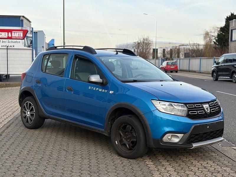 Gebraucht Dacia Sandero Essentiel 73 PS (53 kW) 2019 Blau Kleinwagen