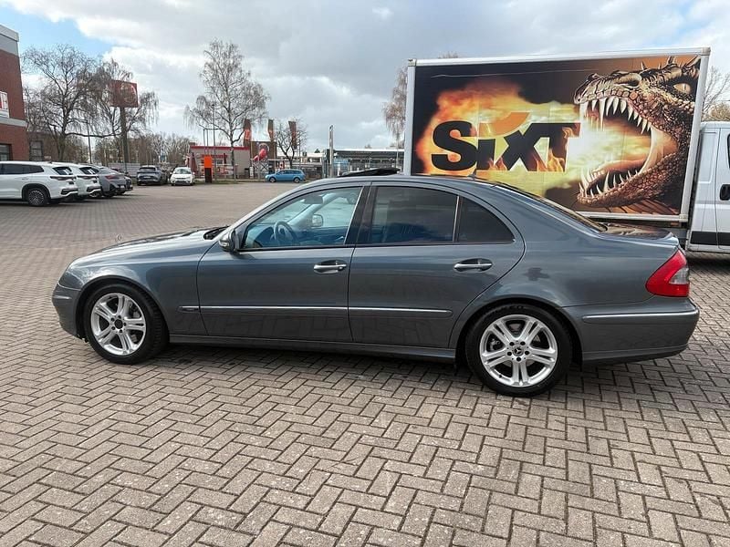 Gebraucht Mercedes E350 272 PS (200 kW) 2006 Grau Limousine