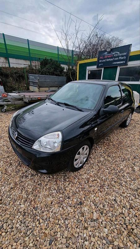 Gebraucht Renault Clio II 60 PS (44 kW) 2009 Schwarz Kleinwagen