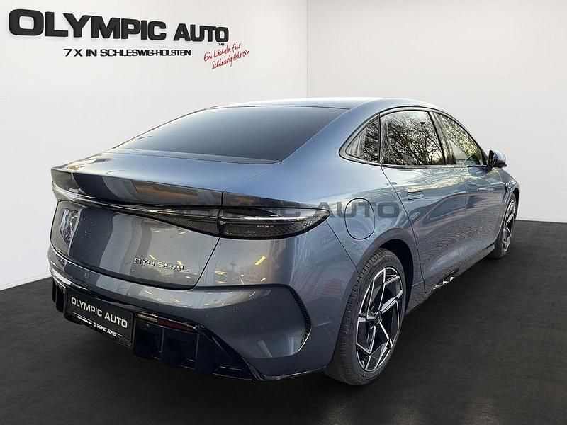 Neu BYD Seal Design 69 kW (95 PS) 2026 Atlantis grey Limousine