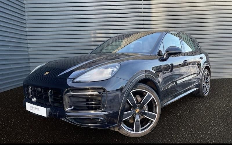 Gebraucht Porsche Cayenne 353 PS (259 kW) 2022 Tiefschwarzmetallic SUV