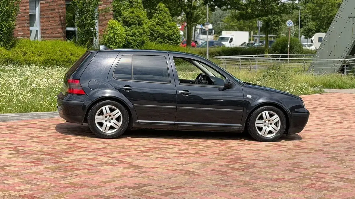 Gebraucht VW Golf IV Edition 75 PS (55 kW) 2000 Schwarz Kleinwagen