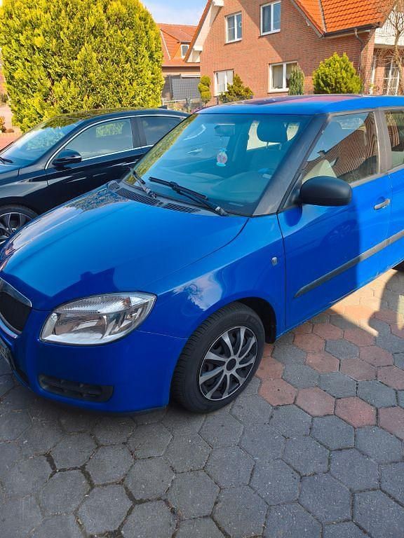 Gebraucht Skoda Fabia 60 PS (44 kW) 2010 Blau Limousine