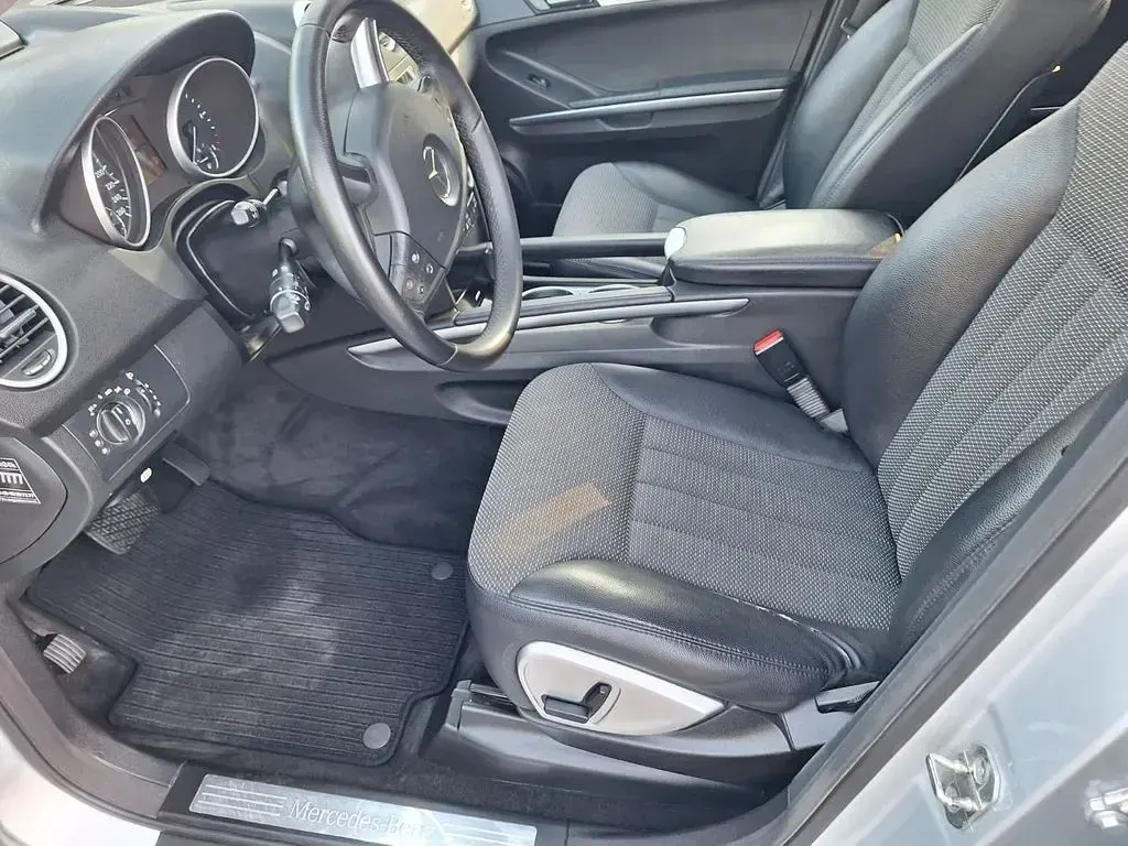 Gebraucht Mercedes ML320 224 PS (164 kW) 2008 Iridiumsilber SUV