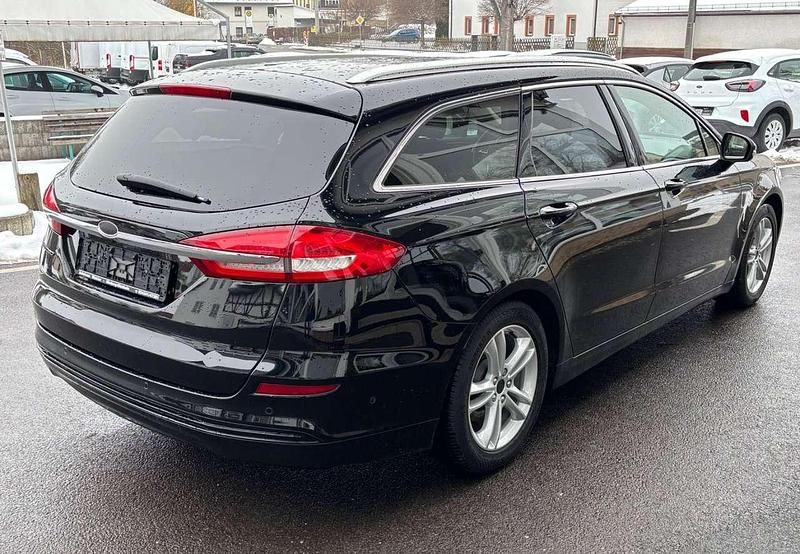 Gebraucht Ford Mondeo Titanium 165 PS (121 kW) 2018 Schwarz Kombi