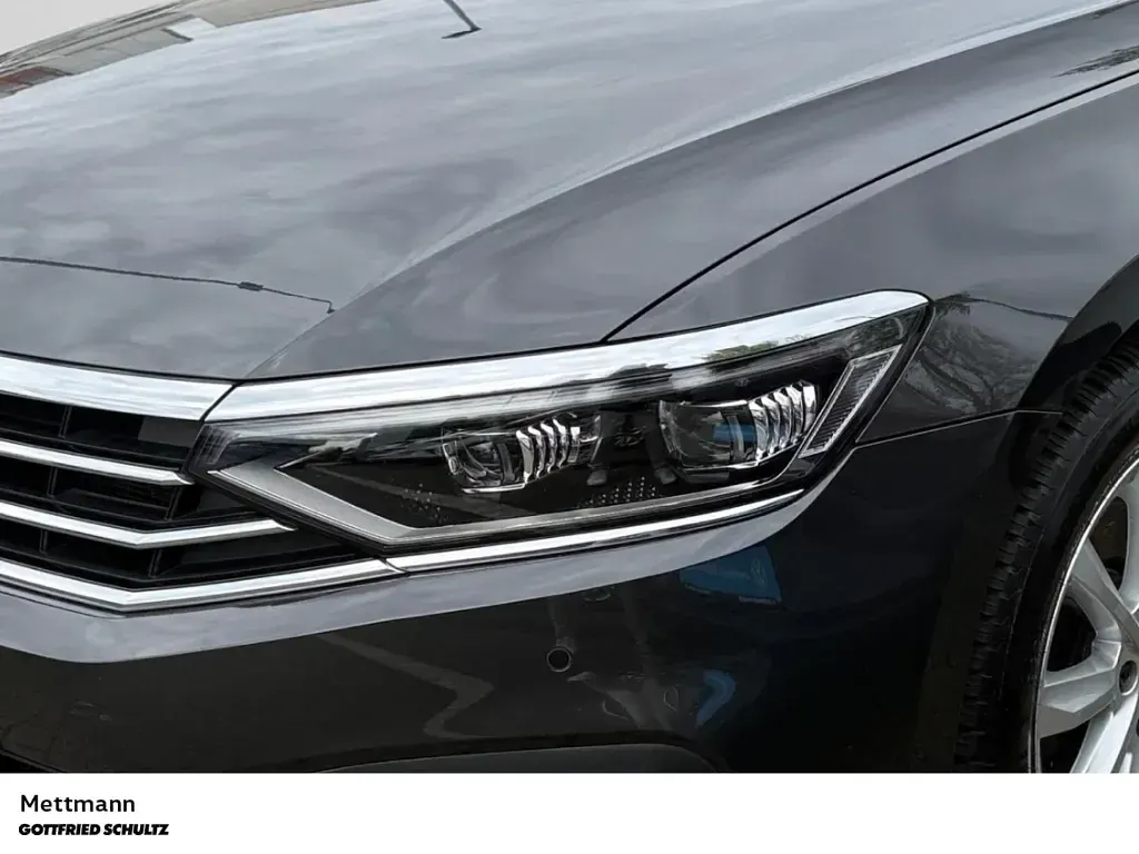 Gebraucht VW Passat Elegance+ 150 PS (110 kW) 2022 Grau Kombi