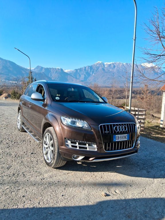 Braun Gebraucht 2010 Audi Q7 SUV | 18.500 € (Etwas zu teuer) - Bild 1/4