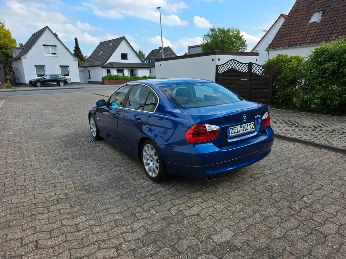 Brugt BMW 330 258 HK (189 kW) 2007 Blå Sedan