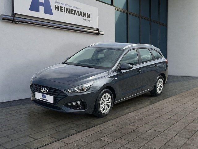 Dark knight Gebraucht 2022 Hyundai i30 Select Kombi | 18.990 € (Fairer Preis) - Bild 1/4