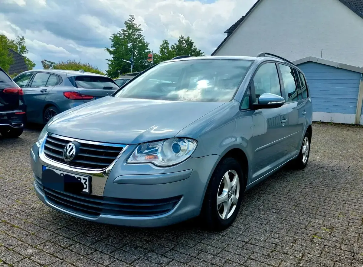 Gebraucht VW Touran 140 PS (102 kW) 2010 Grau Van / Kleinbus