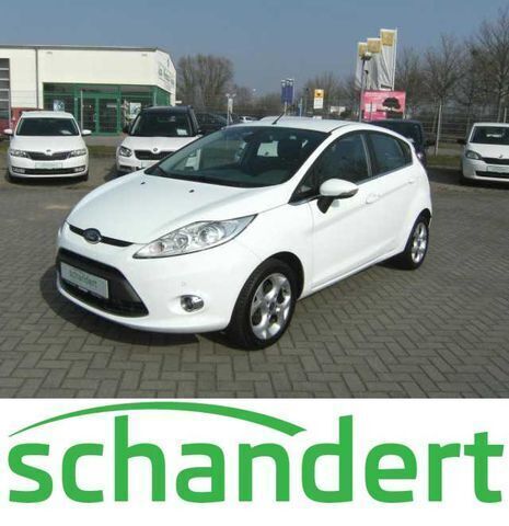 Gebraucht Ford Fiesta Titanium 82 PS (60 kW) 2011 Weiß Kleinwagen
