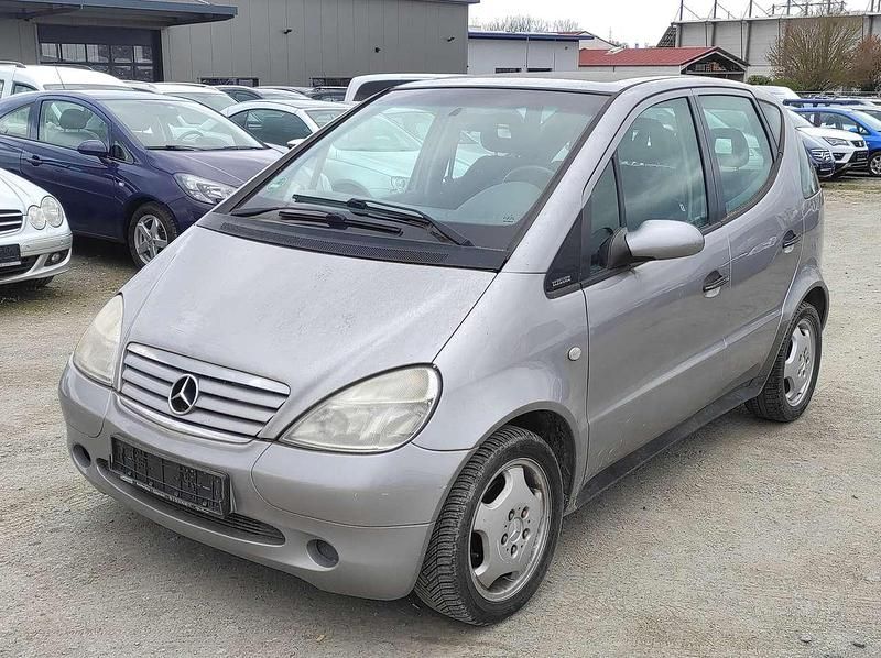 Gebraucht Mercedes A160 102 PS (75 kW) 2000 Silber Limousine