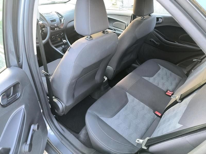 Gebraucht Ford Ka Plus Trend 71 PS (52 kW) 2018 Grau Kleinwagen