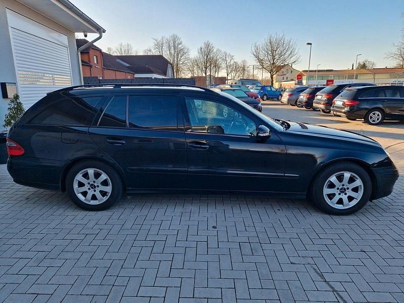 Gebraucht Mercedes E220 170 PS (125 kW) 2007 Schwarz Kombi