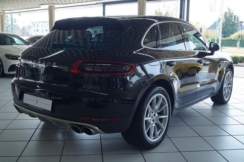 Gebraucht Porsche Macan S 258 PS (189 kW) 2014 Tiefschwarzmetallic SUV