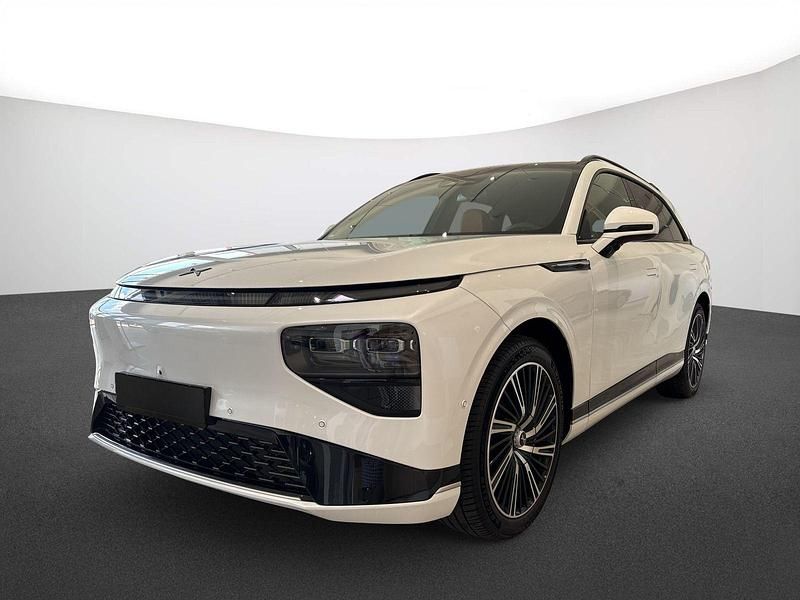 Arcticwhite Neu 2025 XPENG G9 SUV | 50.403 € - Bild 1/4
