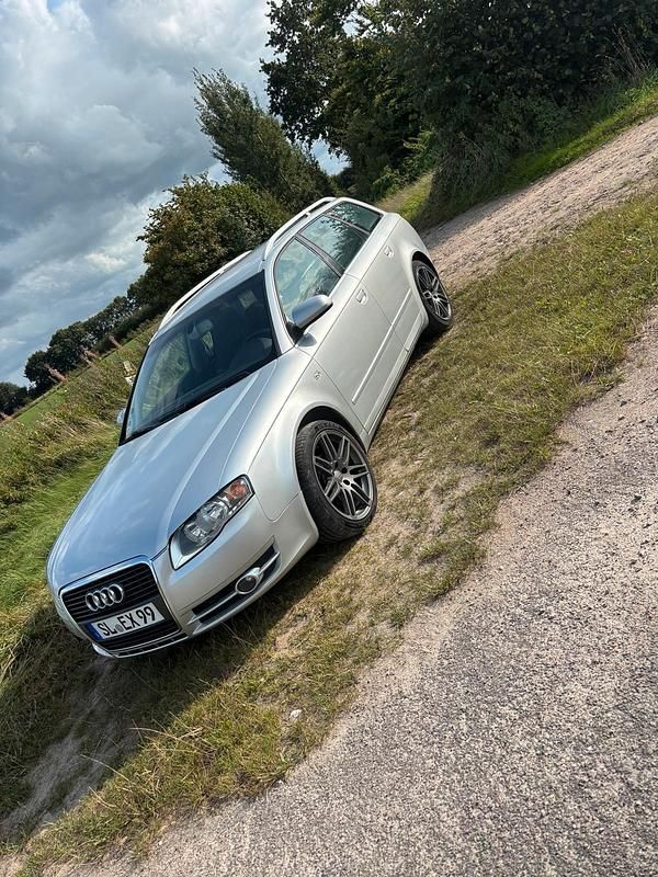 Silber Gebraucht 2005 Audi A4 Kombi | 3.599 € (Fairer Preis) - Bild 1/4