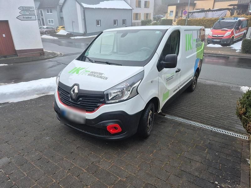 Gebraucht Renault Trafic 120 PS (88 kW) 2019 Weiß Van / Kleinbus