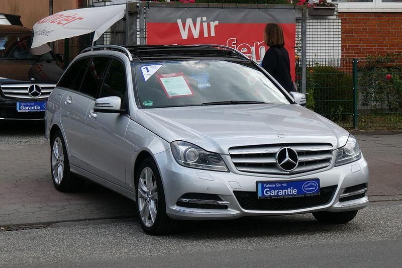Silber Gebraucht 2014 Mercedes C200 Avantgarde Limousine | 12.470 € (Guter Preis) - Bild 1/4