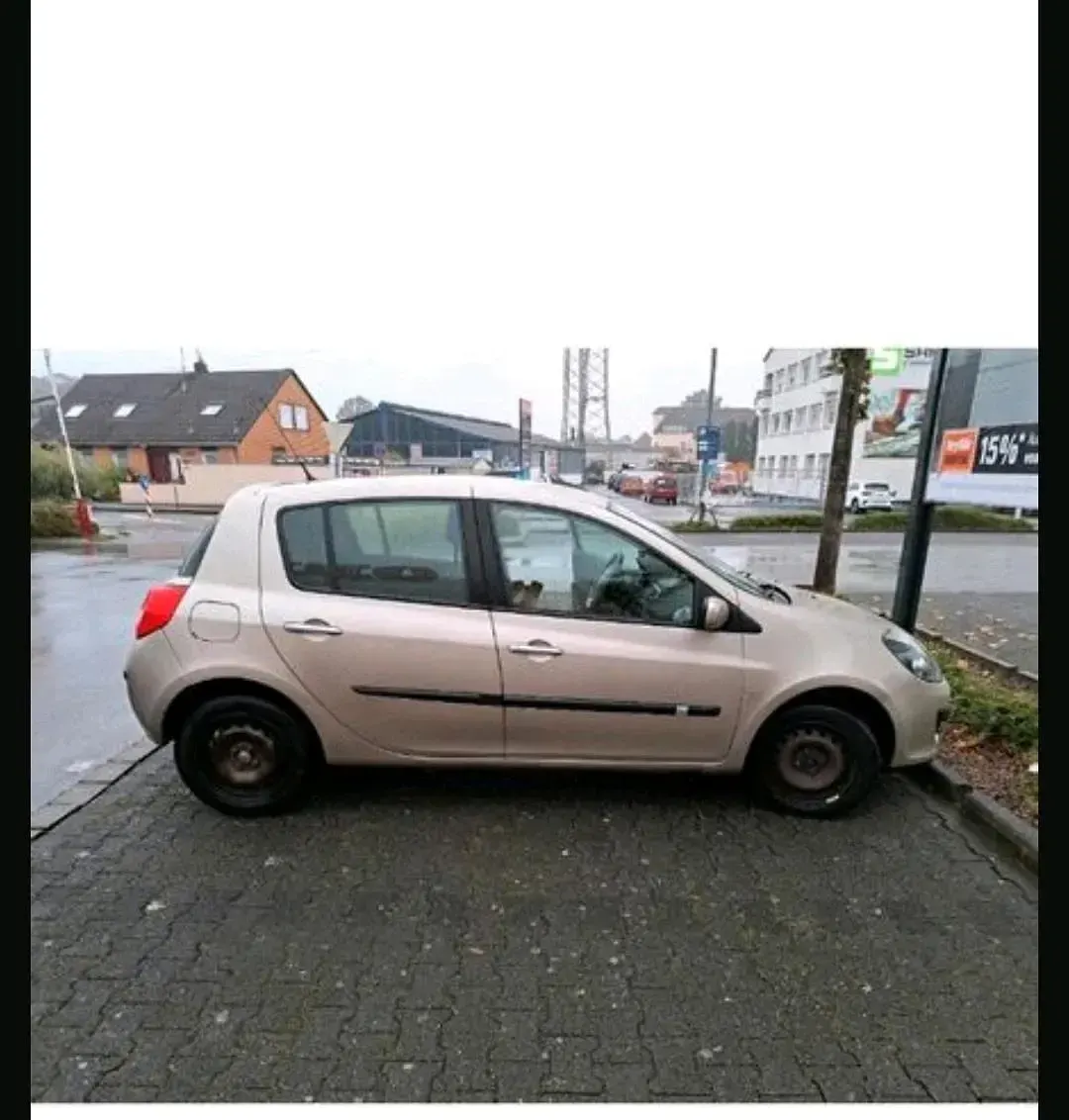 Gebraucht Renault Clio 90 PS (66 kW) 2008 Gold Kleinwagen