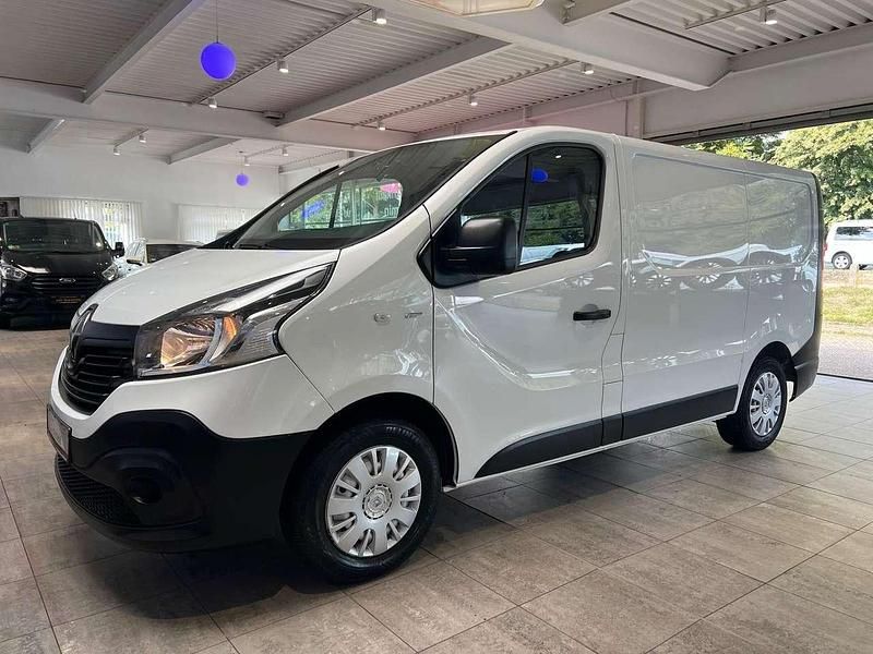 Weiß Gebraucht 2018 Renault Trafic Van | 12.890 € (Guter Preis) - Bild 1/4