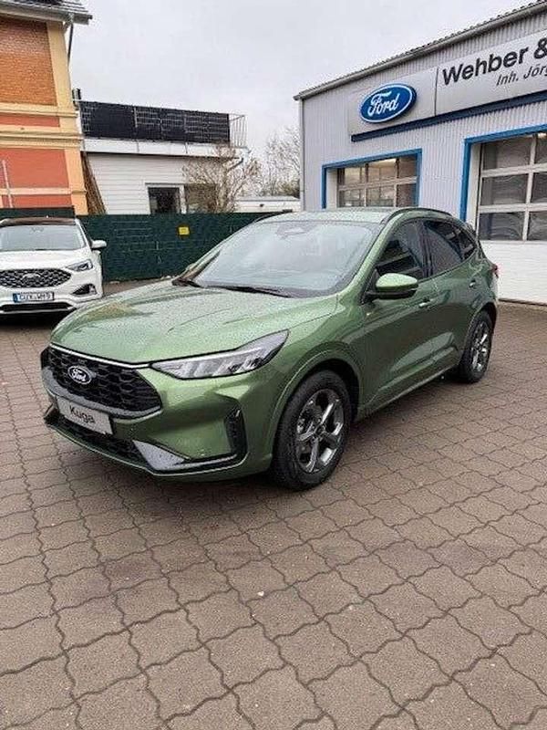 Neu Ford Kuga ST-Line 186 PS (136 kW) 2025 Grün SUV