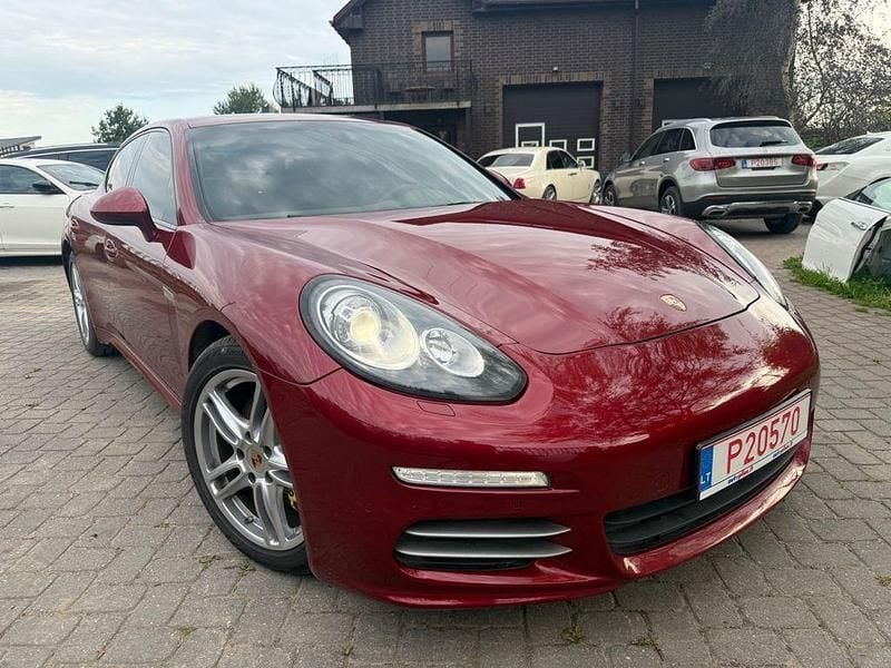 Rot Gebraucht 2014 Porsche Panamera 4 Limousine | 18.900 € - Bild 1/4