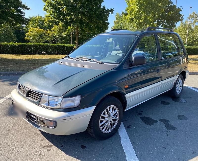 Grün Gebraucht 1997 Mitsubishi Space Runner Van / Kleinbus | 1.000 € - Bild 1/4