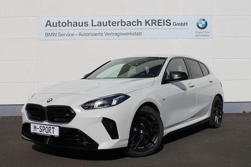 Gebraucht BMW M135 Performance 300 PS (220 kW) 2025 Weiß Kleinwagen
