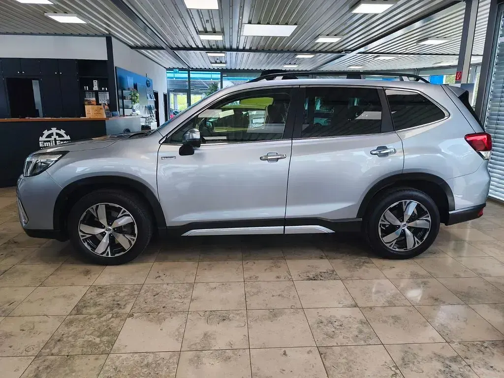 Gebraucht Subaru Forester Platinum 150 PS (110 kW) 2021 Silber SUV