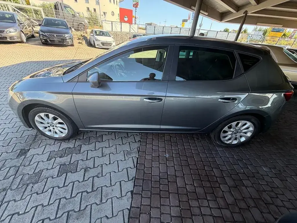 Gebraucht Seat Leon Style 110 PS (80 kW) 2015 Grau Limousine