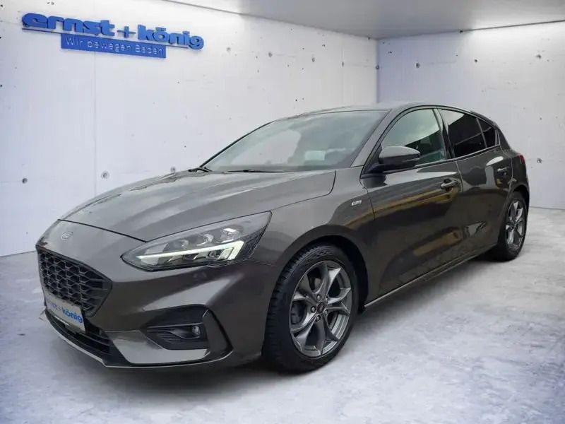 Grau Gebraucht 2020 Ford Focus ST-Line X Limousine | 16.990 € (Fairer Preis) - Bild 1/4