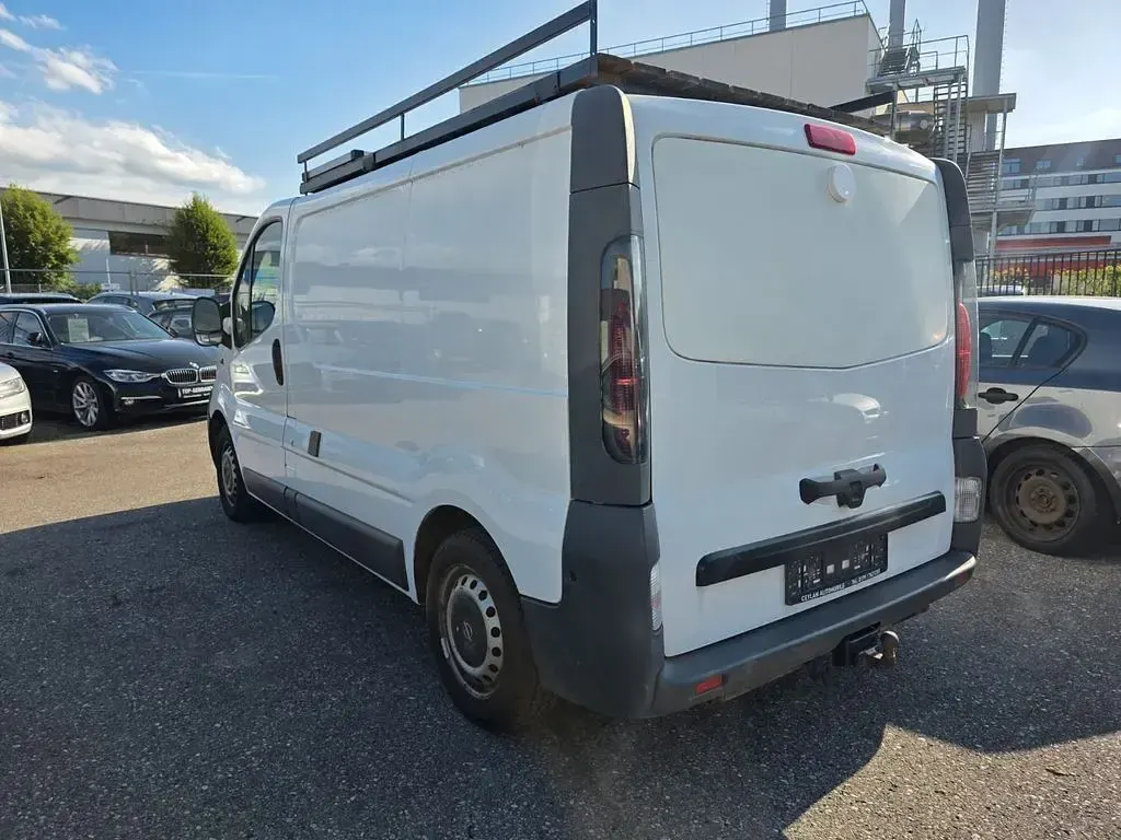 Gebraucht Opel Vivaro 101 PS (74 kW) 2006 Weiß Van / Kleinbus