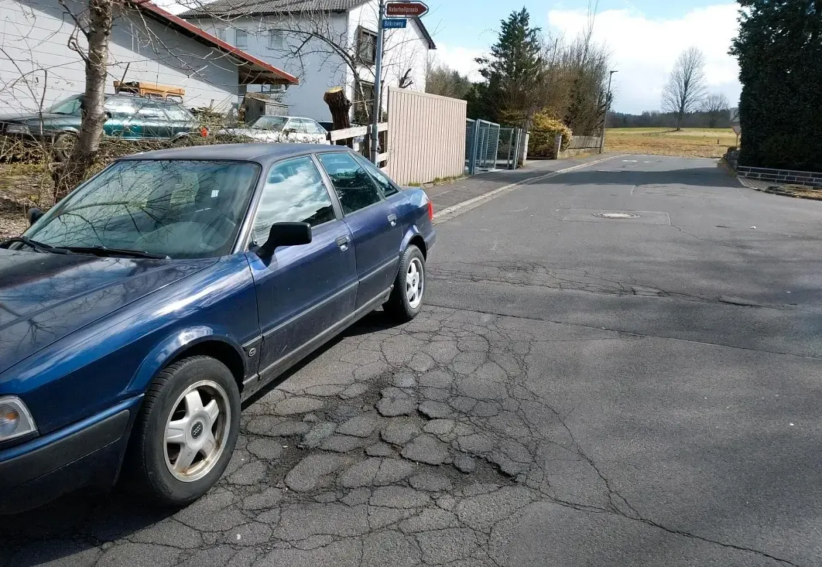 Gebraucht Audi 80 115 PS (84 kW) 1994 Blau Limousine