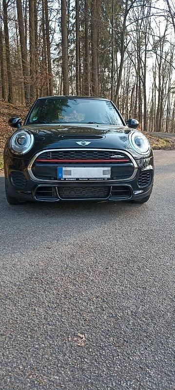 Second-hand Mini John Cooper Works 231 CP (169 kW) 2016 Negru Hatchback