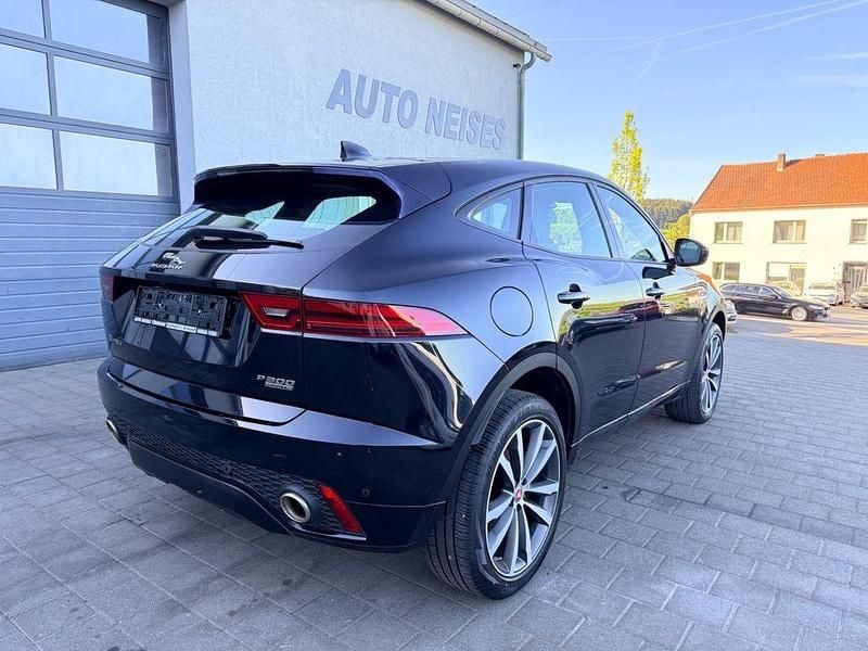 Second-hand Jaguar E-Pace R-Dynamic 300 CP (220 kW) 2018 Negru SUV