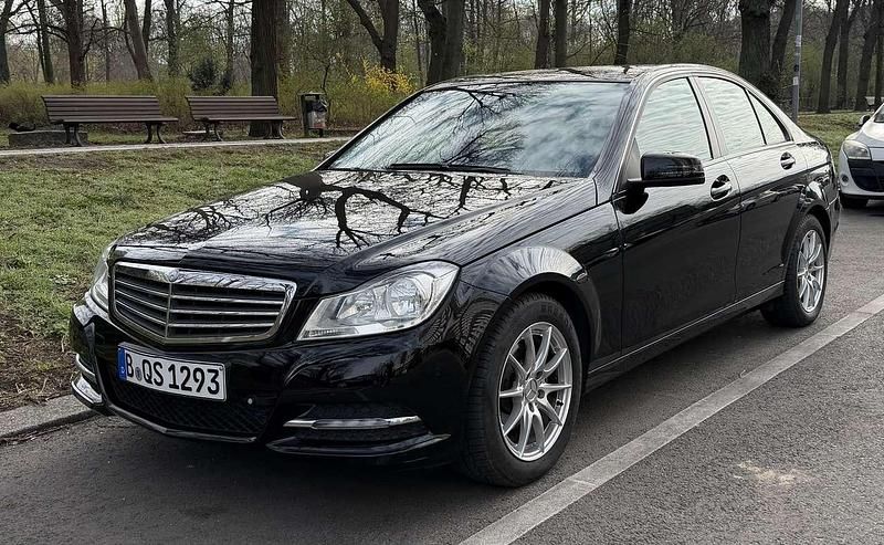 Gebraucht Mercedes C180 156 PS (114 kW) 2013 Schwarz Limousine