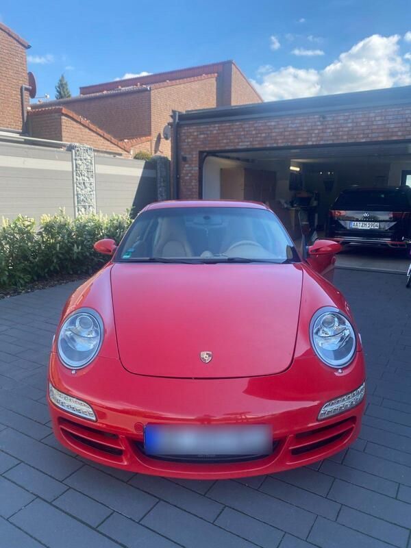 Rot Gebraucht 2005 Porsche 911 Carrera S Coupé | 44.499 € (Etwas zu teuer) - Bild 1/4