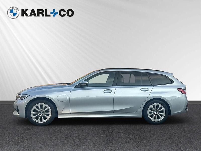 Gebraucht BMW 320e Advantage 163 PS (119 kW) 2021 Silber Kombi
