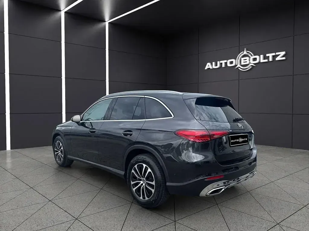 Gebraucht Mercedes GLC200 Avantgarde 227 PS (166 kW) 2025 Graphitgrau SUV