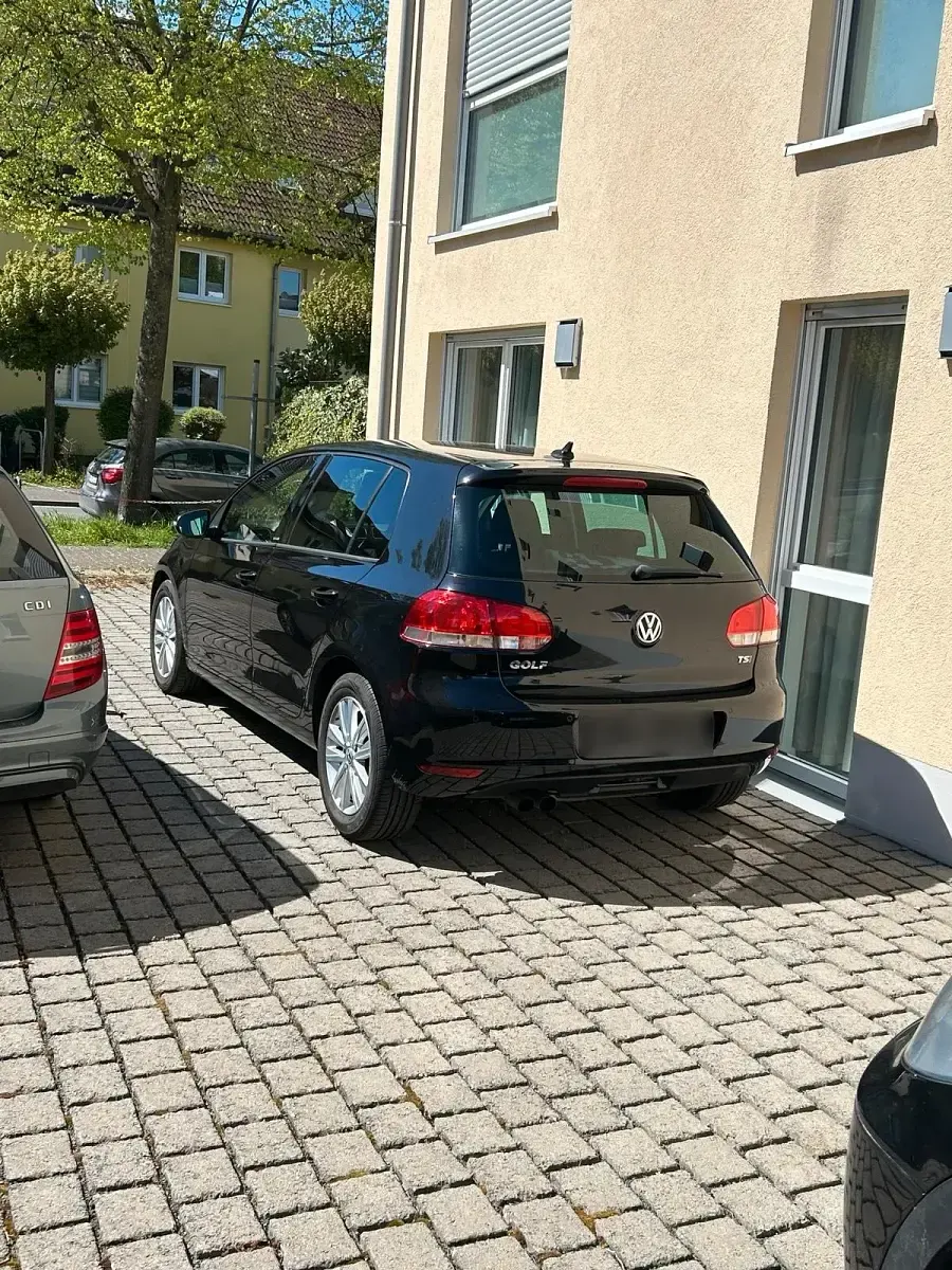 Gebraucht VW Golf VI 122 PS (89 kW) 2011 Schwarz Kleinwagen