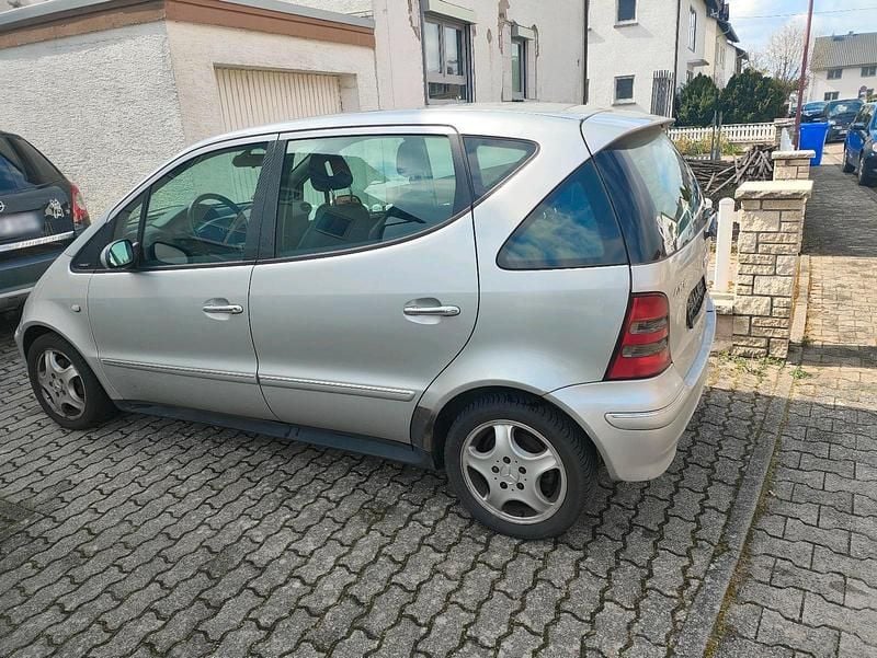 Gebraucht Mercedes A160 102 PS (75 kW) 2003 Silber Kleinwagen