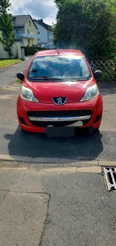 Rot Gebraucht 2010 Peugeot 107 Kleinwagen | 2.100 € (Fairer Preis) - Bild 1/4