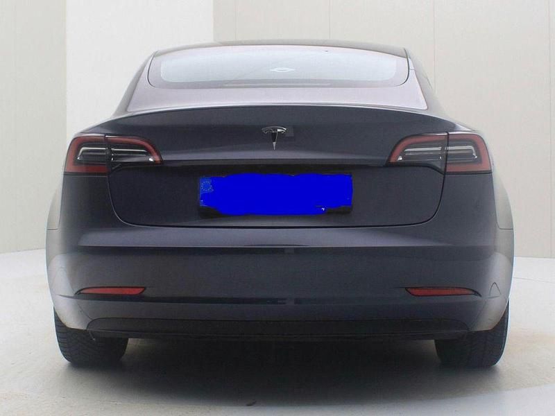 Grau Gebraucht 2021 Tesla Model 3 Limousine | 21.990 € (Fairer Preis) - Bild 1/4