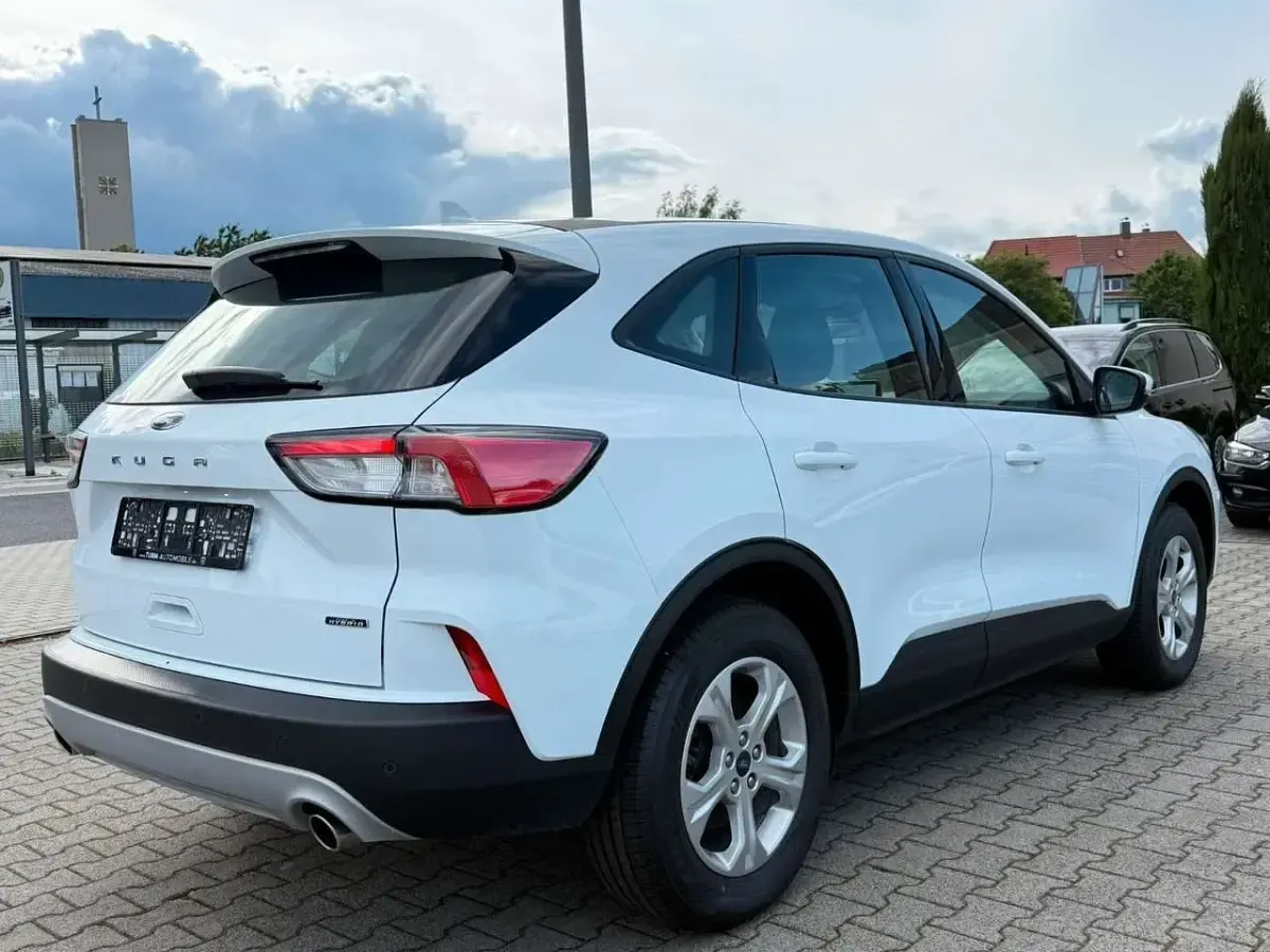 Gebraucht Ford Kuga 224 PS (164 kW) 2022 Weiß SUV
