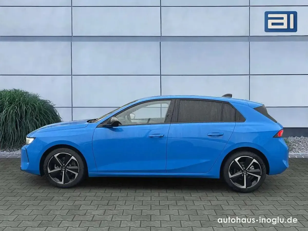 Neu Opel Astra Edition 131 PS (96 kW) 2025 Vertigo blau Kleinwagen