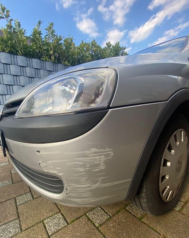 Second-hand Opel Corsa Comfort 75 CP (55 kW) 2001 Argintiu Hatchback
