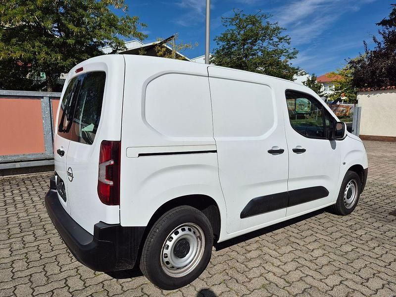 Gebraucht Opel Combo 102 PS (75 kW) 2020 Weiß Van / Kleinbus