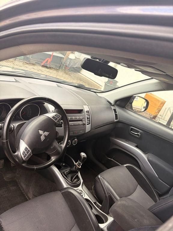 Gebraucht Mitsubishi Outlander Intense 177 PS (130 kW) 2013 Grau SUV